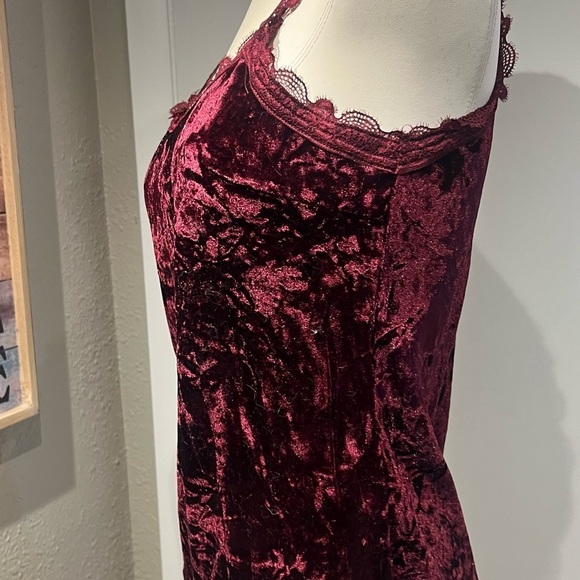 Paparazzi Red Velvet Tank Top with Lace Trim - Picture 6 of 9